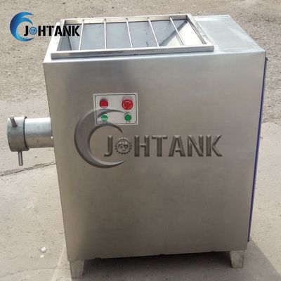 Τρόφιμα γραμμών παραγωγής λουκάνικων κρέατος που τρίβουν μαρινάροντας την πτώση