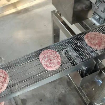 Αυτόματα Burger πιτών κρέατος ψήγματα κοτόπουλου της Patty που επεξεργάζονται τη μηχανή που κατασκευάζει τη μηχανή